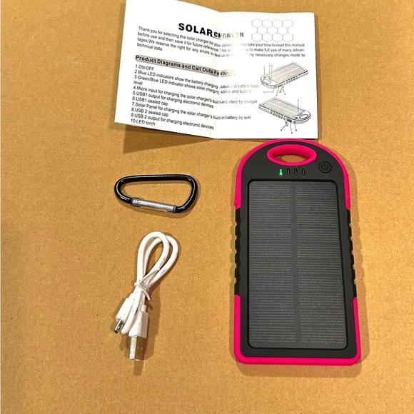 SOLAR CHARGER BRAND NEW BLACK/PINK - Picture 5 of 6
